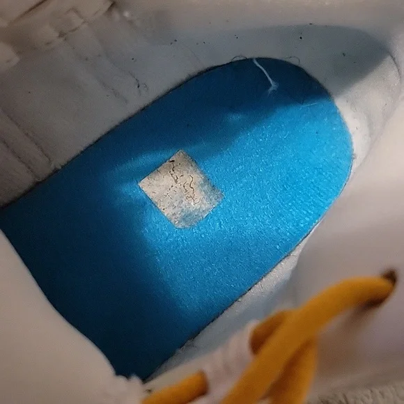 Size 6y - Jordan 13 Retro Mid Playground - Picture 5 of 9